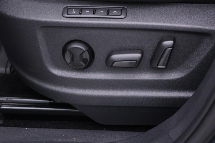 Škoda Kodiaq 2,0 TDI DSG 4x4 L&K 7-Míst DPH