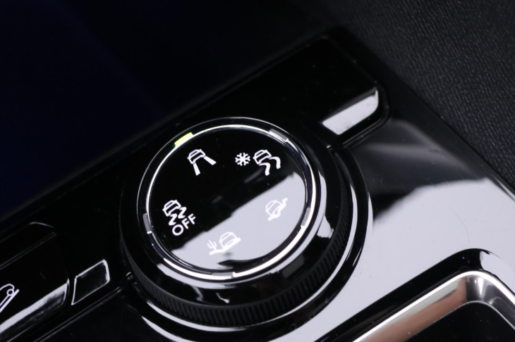 Peugeot 5008 2,0 HDI 133kW Aut. GT line CZ