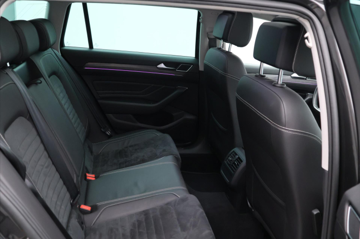 Volkswagen Passat 2,0 TDI 110kW DSG Elegance