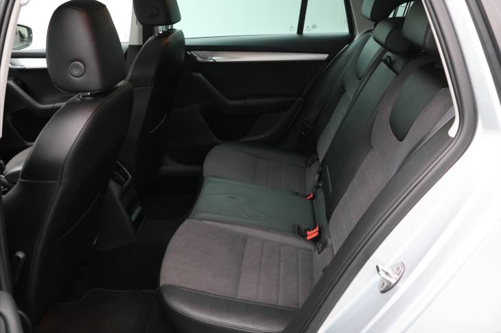 Škoda Octavia 2,0 TDI 110kW DSG Elegance+