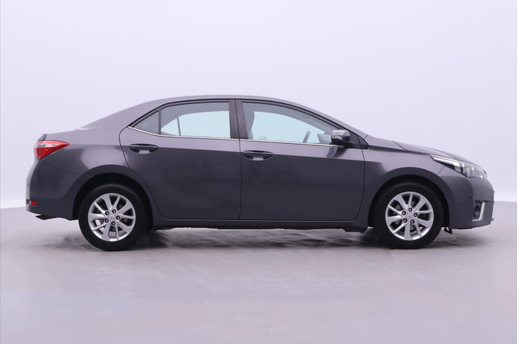 Toyota Corolla 1,6 VVT-i 97 kW CZ Ser.kniha