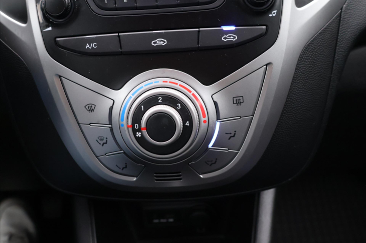 Hyundai ix20 1,4 i 66kW Trikolor Klima CZ