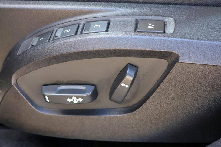 Volvo V40 2,0 D2 Aut. Cross Country 1Maj