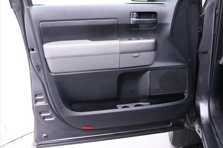 Toyota Tundra 5,7 V8 HEMI 285kW 4x4