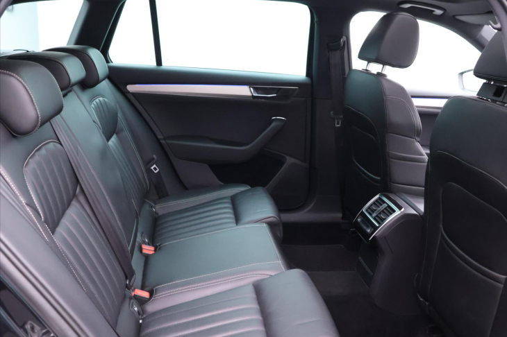 Škoda Superb 2,0 TSI 200kW DSG 4x4 L&K LED