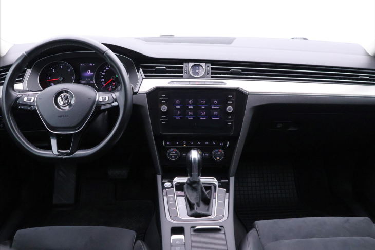 Volkswagen Passat 2,0 TDI DSG CZ Highline DPH