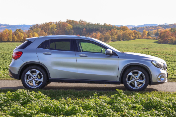 Mercedes-Benz GLA 2,1 220d 4Matic Aut. CZ LED