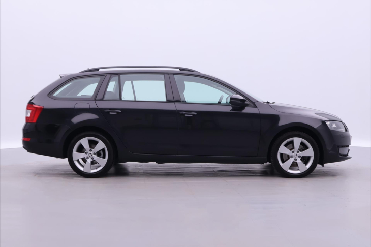 Škoda Octavia 1,8 TSI 132kW DSG Elegance CZ