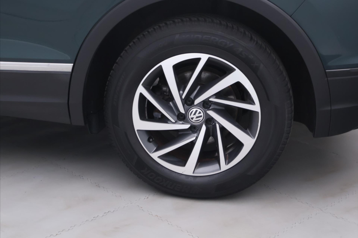 Volkswagen Tiguan 2,0 TDI Webasto Tažné 1.Maj.