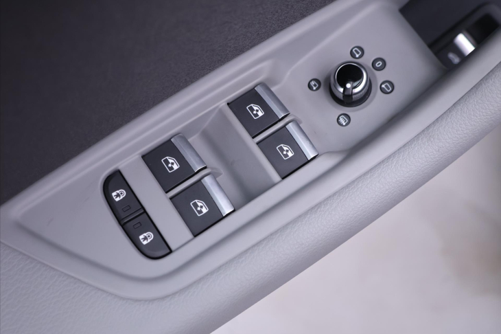 Audi A4 2,0 35 TDI CZ Advanced DPH