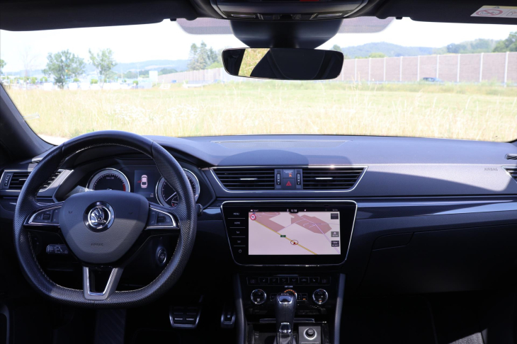 Škoda Superb 1,8 TSI DSG CZ Sportline DCC