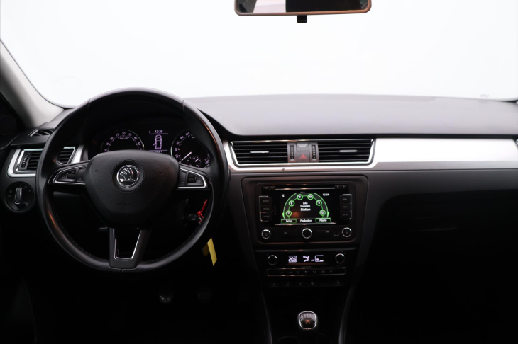 Škoda Rapid 1,6 TDI 77kW Style Xenon Navi