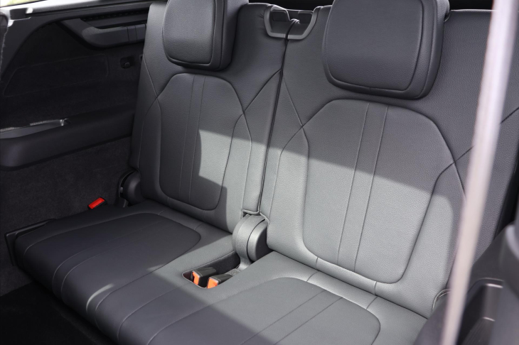 Škoda Kodiaq 2,0 TDi Sportline DSG 4x4 7-Míst