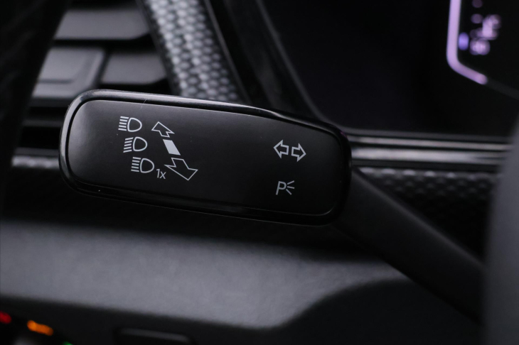 Volkswagen T-Cross 1,0 TSI DSG R-Line 1.Maj LED