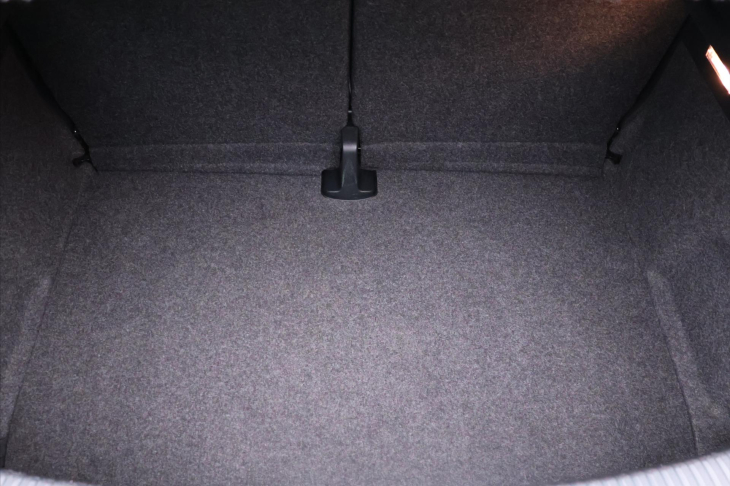 Volkswagen Scirocco 2,0 TSI 195kW R Serv.kniha