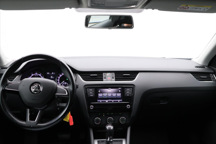 Škoda Octavia 1,5 TSI 110kW Ambition DSG CZ