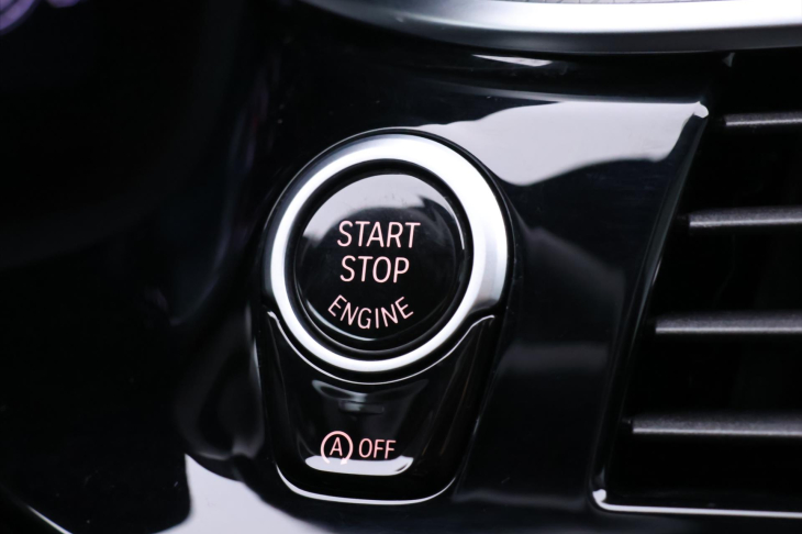 BMW Řada 5 4,4 M550i xDrive 390kW