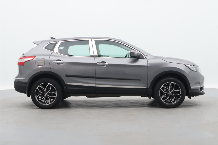 Nissan Qashqai 1,2 DIG-T 95KW CZ Acenta