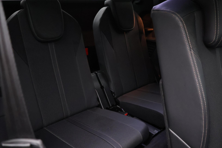 Peugeot 5008 1,2 PureTech 96kW GT 7-Míst