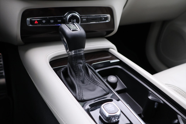 Volvo XC90 2,0 D5 177kW AWD CZ Inscription