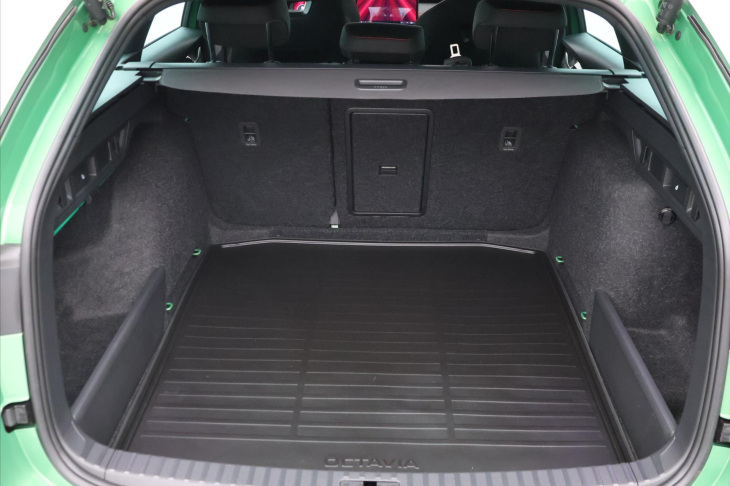 Škoda Octavia 2,0 TSI DSG RS DPH 1.maj CZ