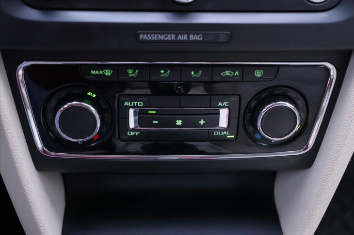 Škoda Superb 2,0 TDI 103kW DSG Elegance