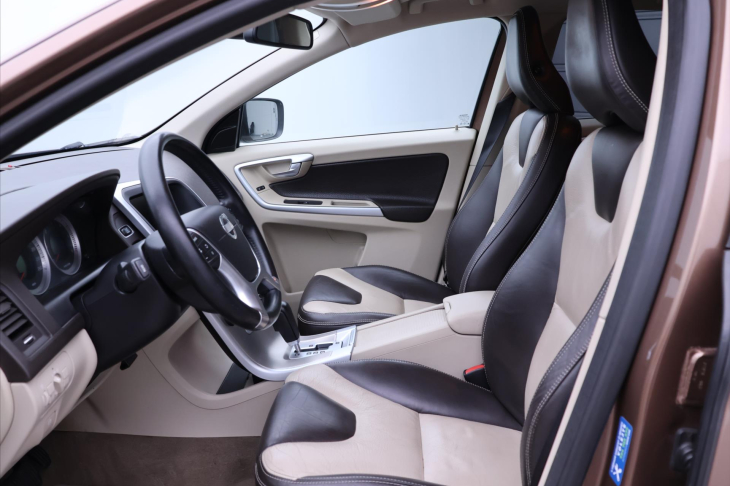 Volvo XC60 2,4 D3 120kW AWD AT Summum