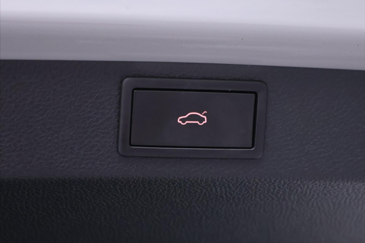 Škoda Karoq 2,0 TDI DSG 4x4 Sportline DPH