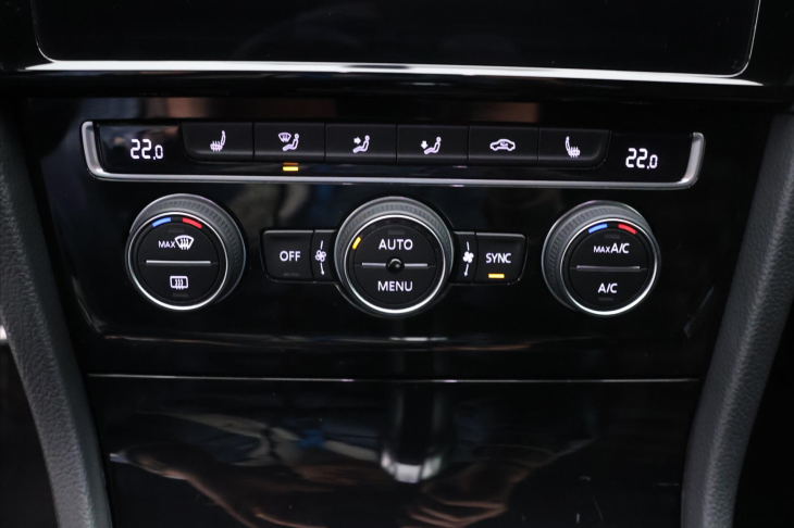 Volkswagen Golf 2,0 TSI GTI 180kW DSG Virtual