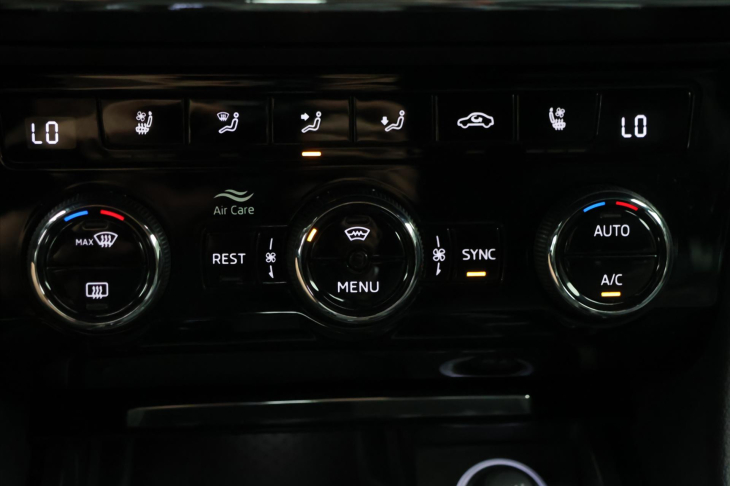 Škoda Superb 2,0 TDI 147 kW 4x4 L&K DSG DPH CZ