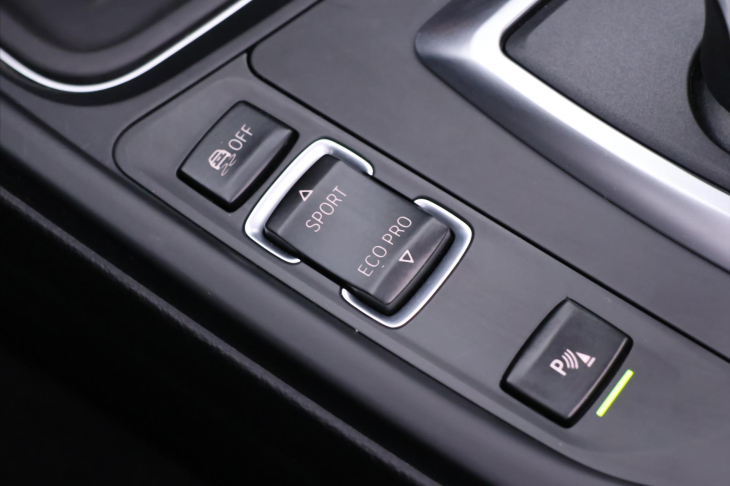 BMW Řada 4 2,0 135 kW Modern Line Cabrio