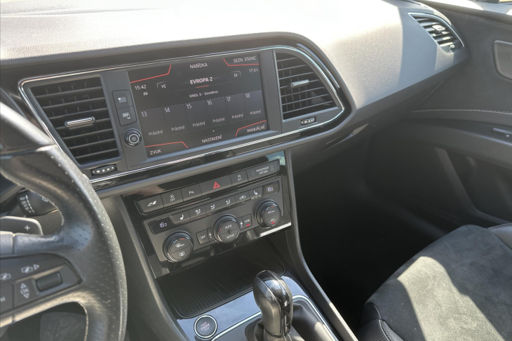 Seat Leon 2,0 TSI Cupra 221kW 4Drive DSG