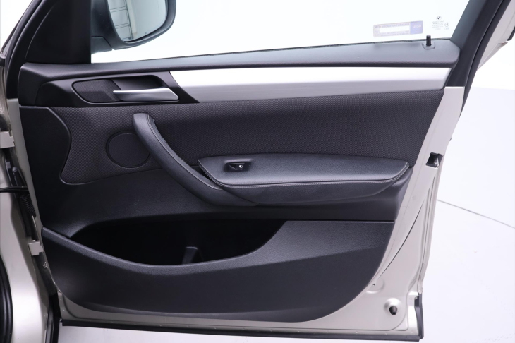 BMW X3 2,0 20d 135kW Xdrive Panorama