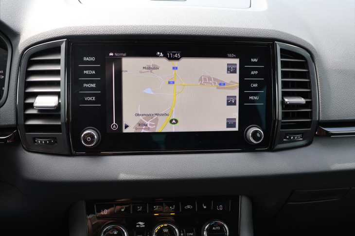 Škoda Karoq 2,0 TDI DSG Sportline 4x4 DPH