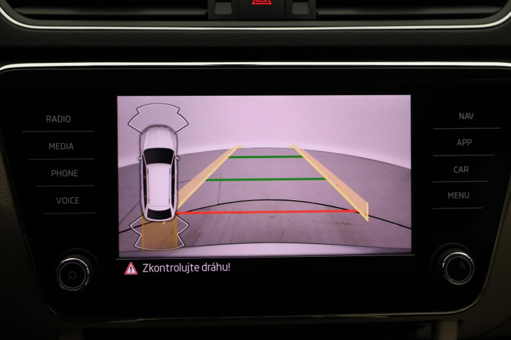 Škoda Superb 2,0 TDI DSG 4x4 CZ Style DPH