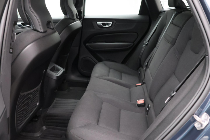 Volvo XC60 2,0 B4 145KW AWD MOMENTUM