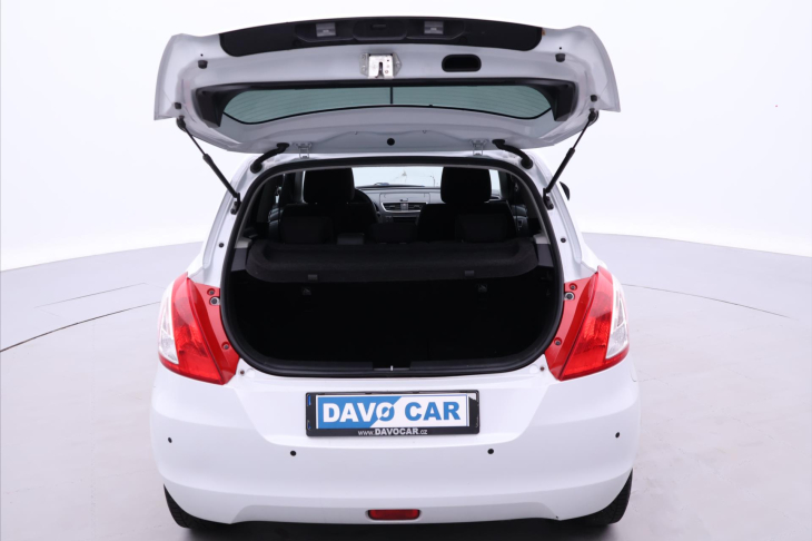 Suzuki Swift 1,2 VVT 66kW Klimatizace 1.Maj