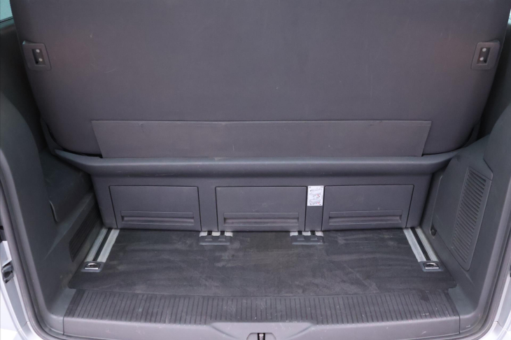 Volkswagen Multivan 2,0 TDI 103kW Comfort 7-Míst
