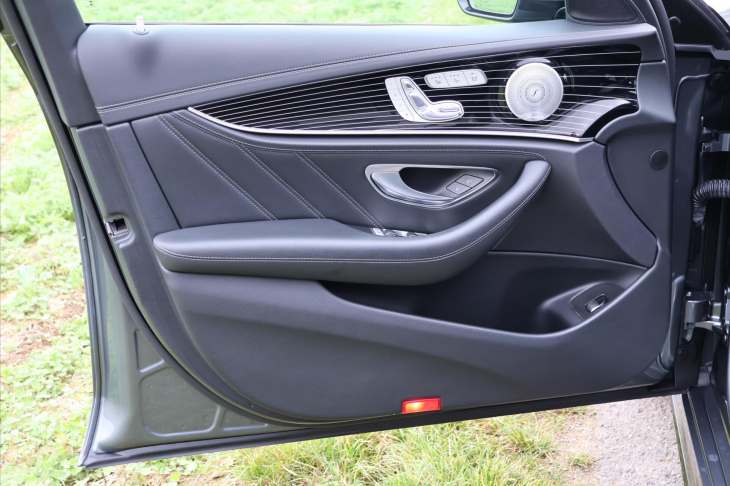 Mercedes-Benz Třídy E 4,0 63S 4MATIC+ 450kW AMG DPH