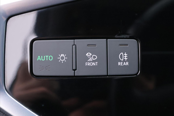 Audi Q3 2,0 40TFSI 140kW virtual 1.Maj