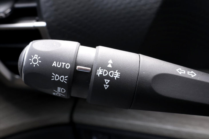 Citroën C5 X 1,6 PT 180k CZ Exclusive DPH