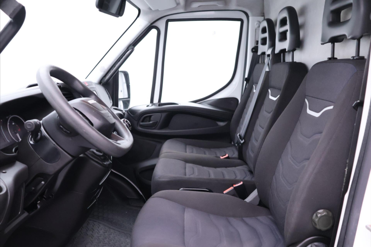Iveco Daily 3,0 35S18 132kW L4H2 DPH