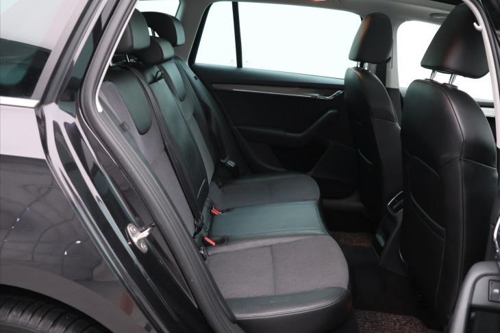 Škoda Octavia 2,0 TDI 110kW DSG Style LED