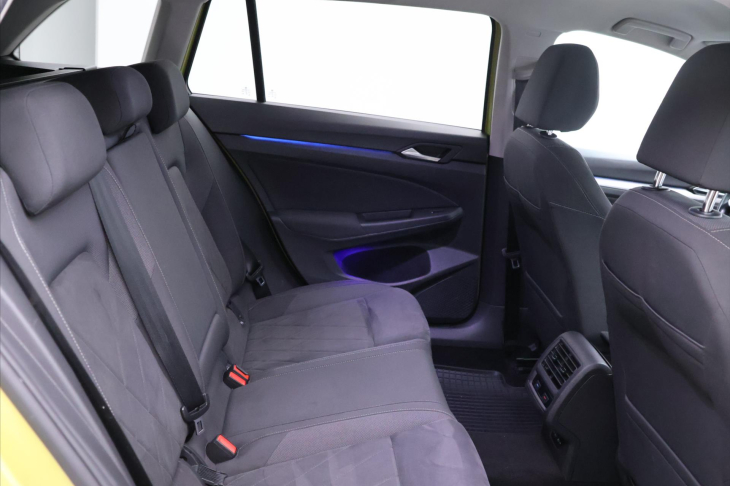 Volkswagen Golf Variant 1,5 TSI 110kW CZ LED 1.Maj