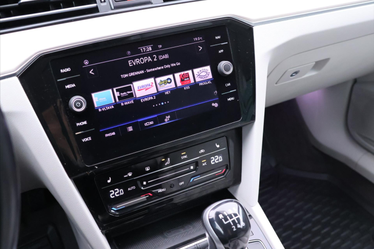 Volkswagen Passat 2,0 TDI CZ Elegance Kůže DPH