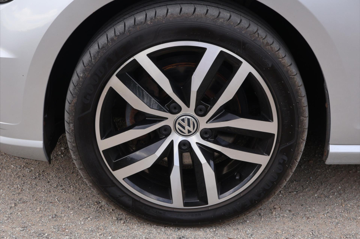 Volkswagen Golf 2.0 TDI 110kW DSG LED Join Tažné