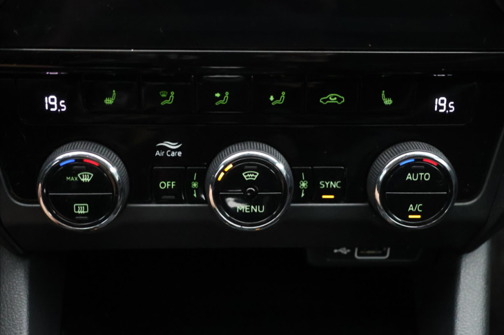 Škoda Octavia 1,4 TSI Style DSG LED CZ
