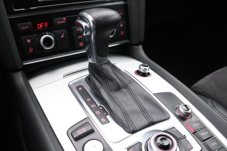 Audi Q7 3,0 TDI 150kW S-line CZ DPH