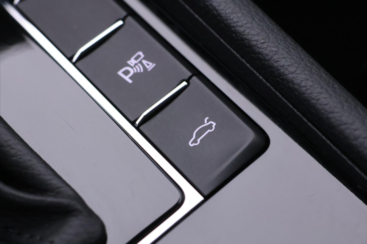 Škoda Superb 1,4 iV 115KW Laurin & Klement