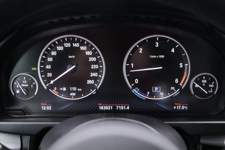 BMW X5 3,0 40d 230kW xD CZ M Paket DPH